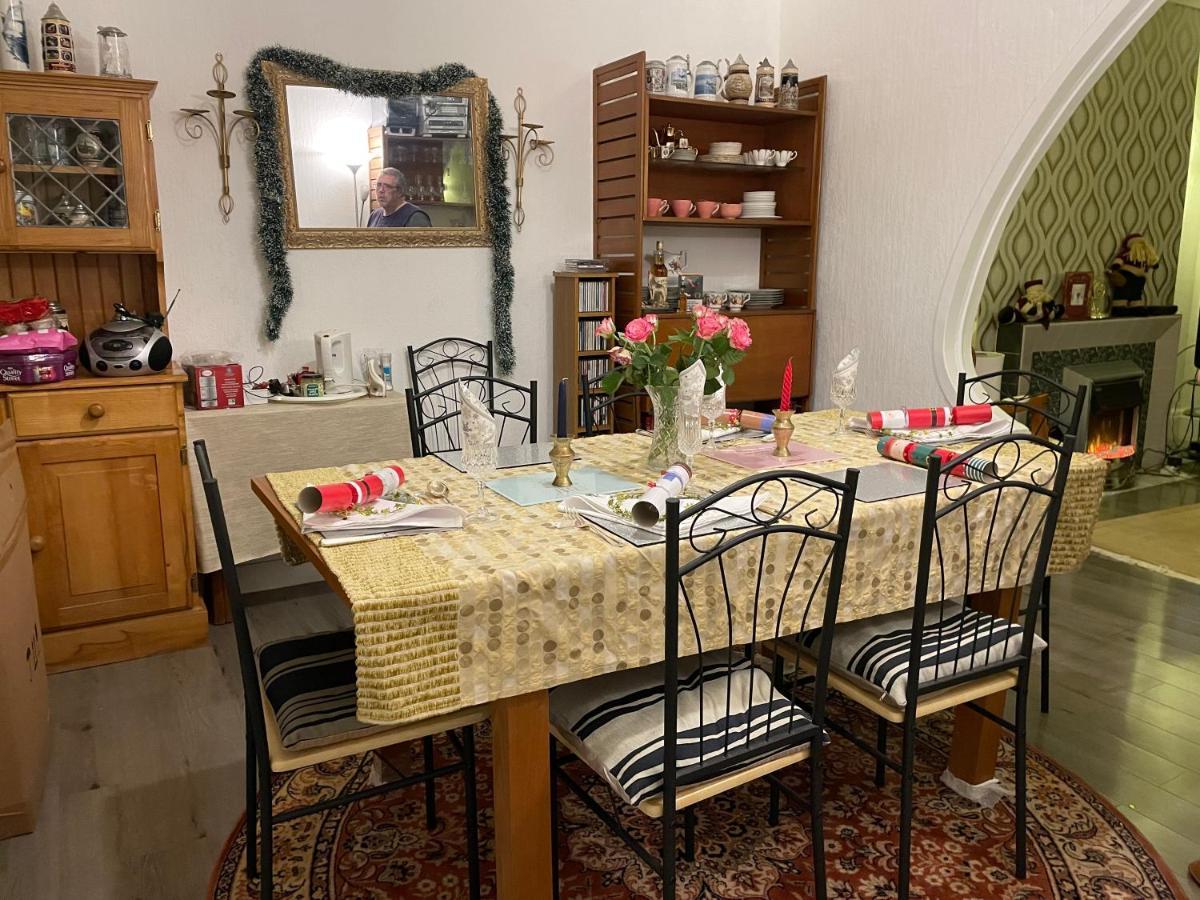 Renovated 4-Bed Home - Sleeps 9 - Parking - Spa Blackpool Ngoại thất bức ảnh