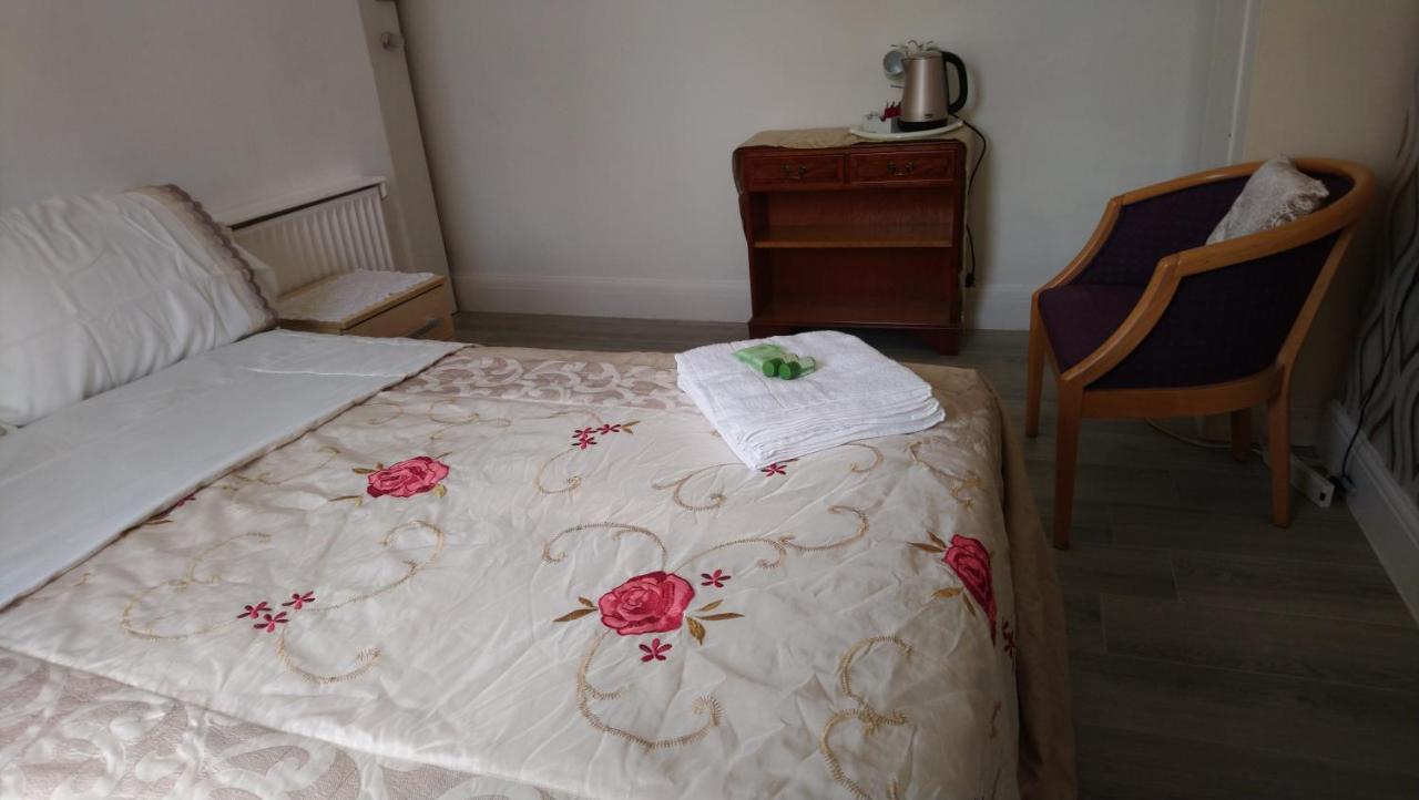 Renovated 4-Bed Home - Sleeps 9 - Parking - Spa Blackpool Ngoại thất bức ảnh