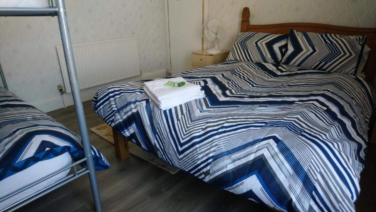 Renovated 4-Bed Home - Sleeps 9 - Parking - Spa Blackpool Ngoại thất bức ảnh